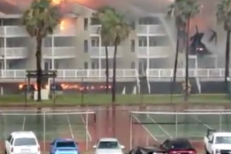 INCENDIO EN ISLA DEL PADRE