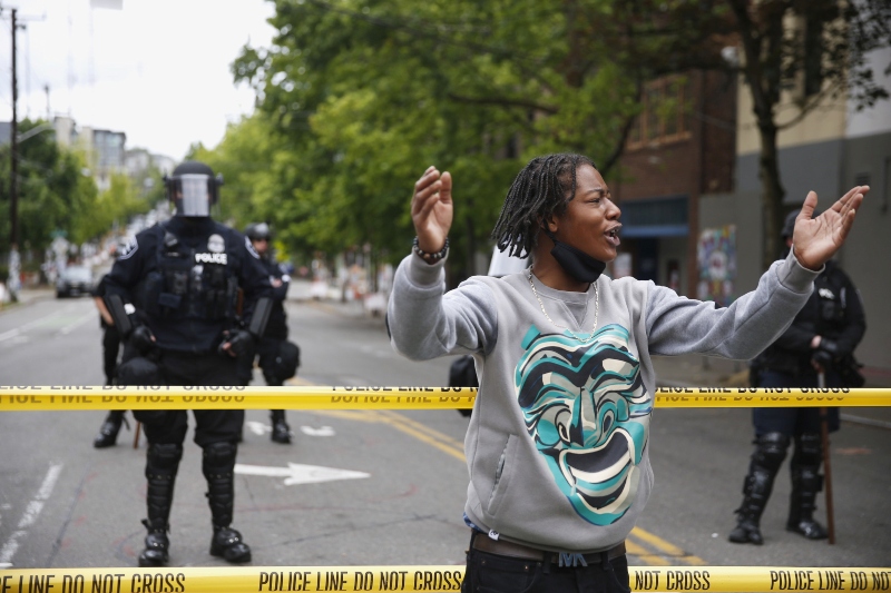 La muerte de Floyd desencadenó una ola de manifestaciones pacíficas en todo el país contra la injusticia racial y la brutalidad policia