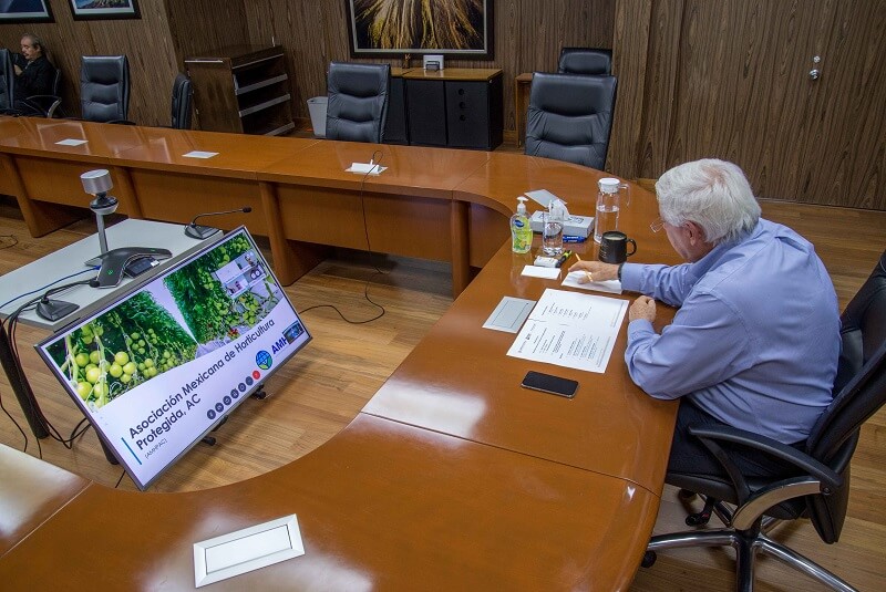 reunión-agricultura-temas-condiciones-laborales