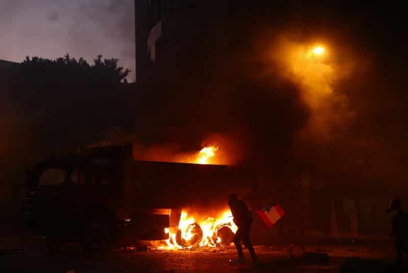 Más de 130 heridos tras protestas en Beirut