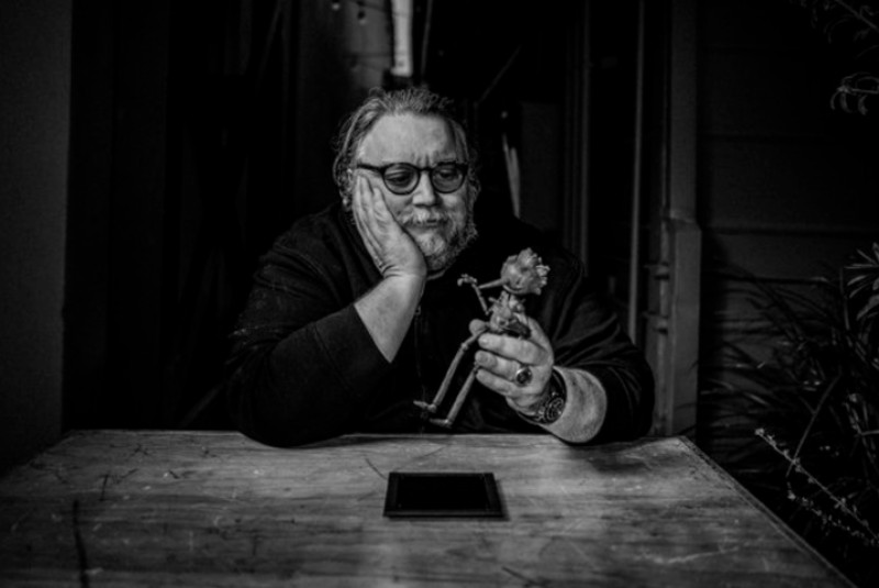 Guillermo del Toro anuncia funciones gratuitas en cines independientes para Pinocho tras la cancelación de Cinemex