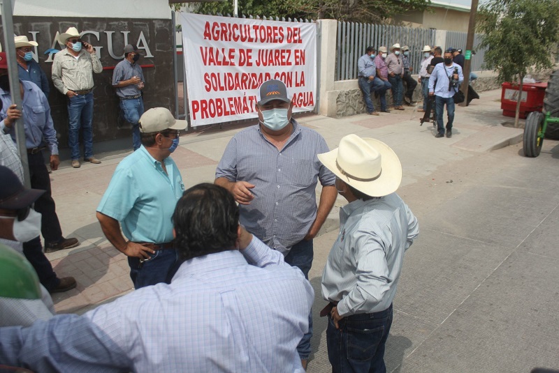 pan-confrontación-agricultores-conagua-presa-la-boquilla