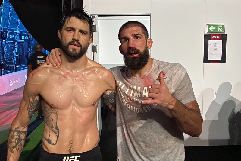 Court McGee, luchador de la UFC