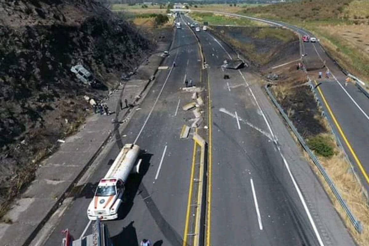 “Ellos iban a Puerto Vallarta, salieron de aquí de Silao como a las 5 de la mañana, en la camioneta de su papá iba su papá, su mamá y una niña"