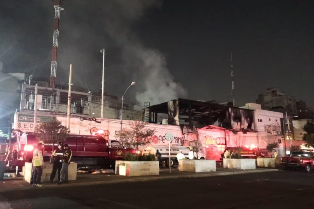 Incendio en subestación de CFE