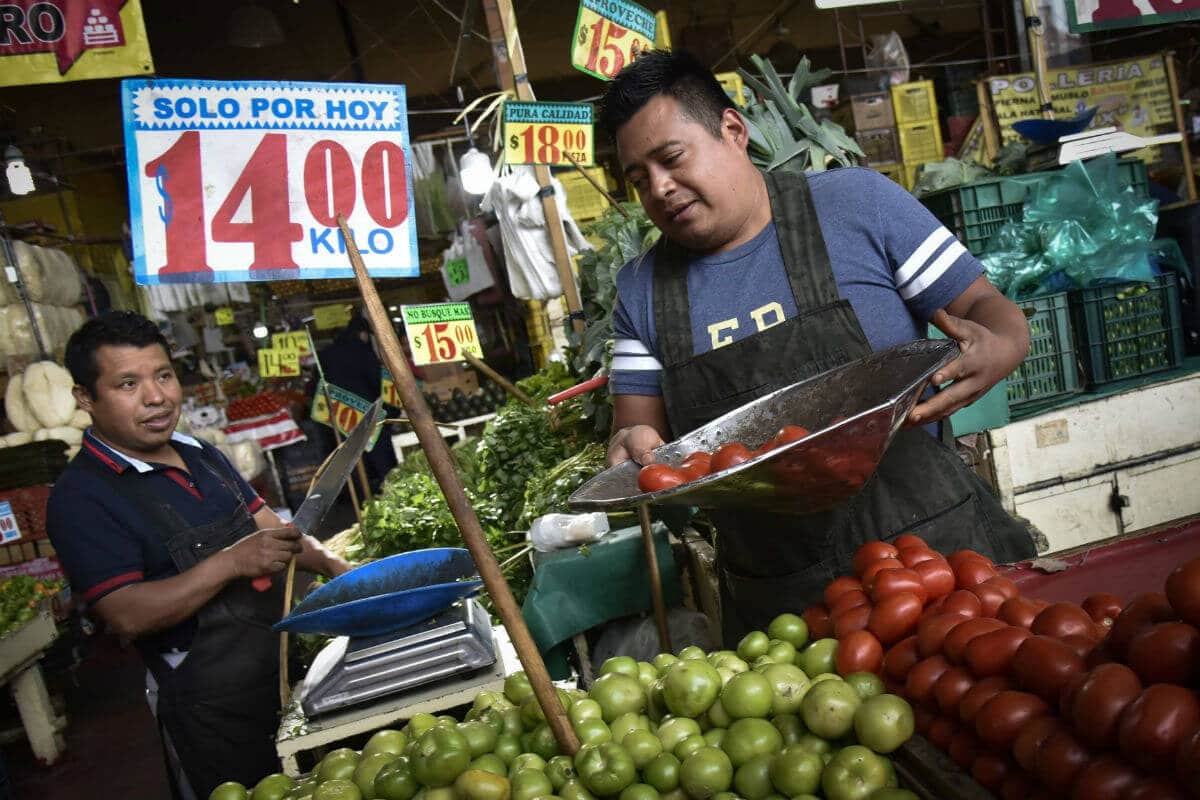 El repunte de la inflación estuvo asociada a incrementos en las tarifas de la electricidad, así como en los precios de algunos productos agrícolas, como el jitomate y la cebolla