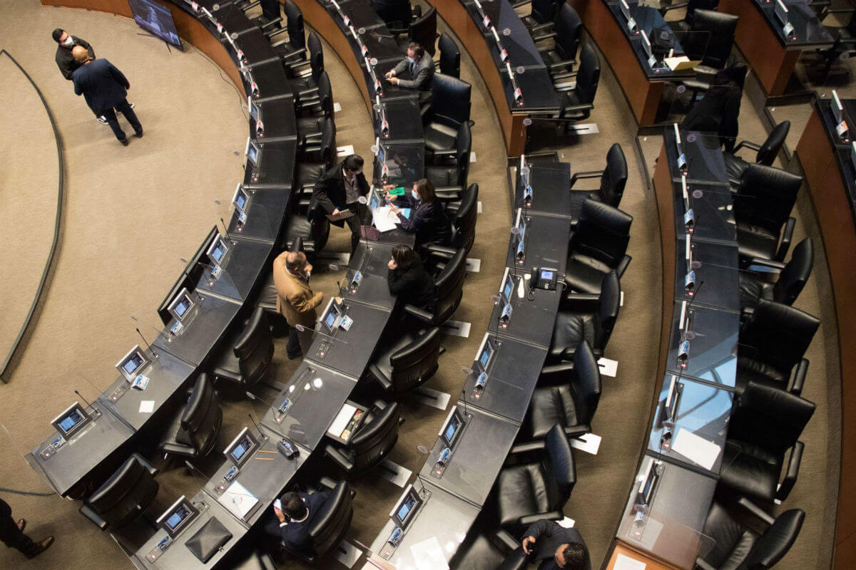 El también coordinador de los senadores de Morena, destacó que estos organismos, deben mantener una coordinación y colaboración con los otros órganos del Estado