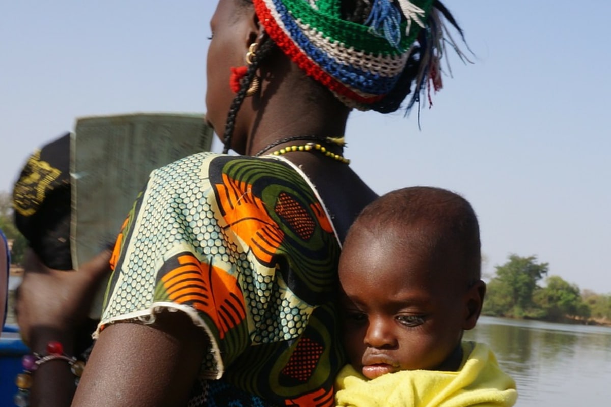 Fuerzas del orden en Nigeria, detuvieron la actividad de una instalación ilegal que ofrecía supuestamente servicios clínicos privados, en realidad los administradores contrataban a hombres para embarazar a mujeres y vender a los recién nacidos al mercado negro