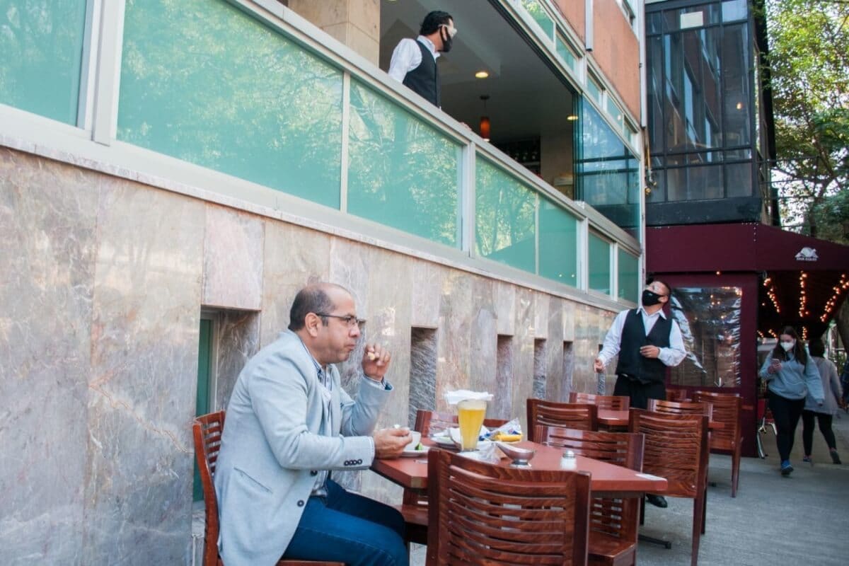 Para el país vecino, el FMI también mejoró su pronóstico, ya que el año pasado le anticipó un repunte a su economía del 3.1%