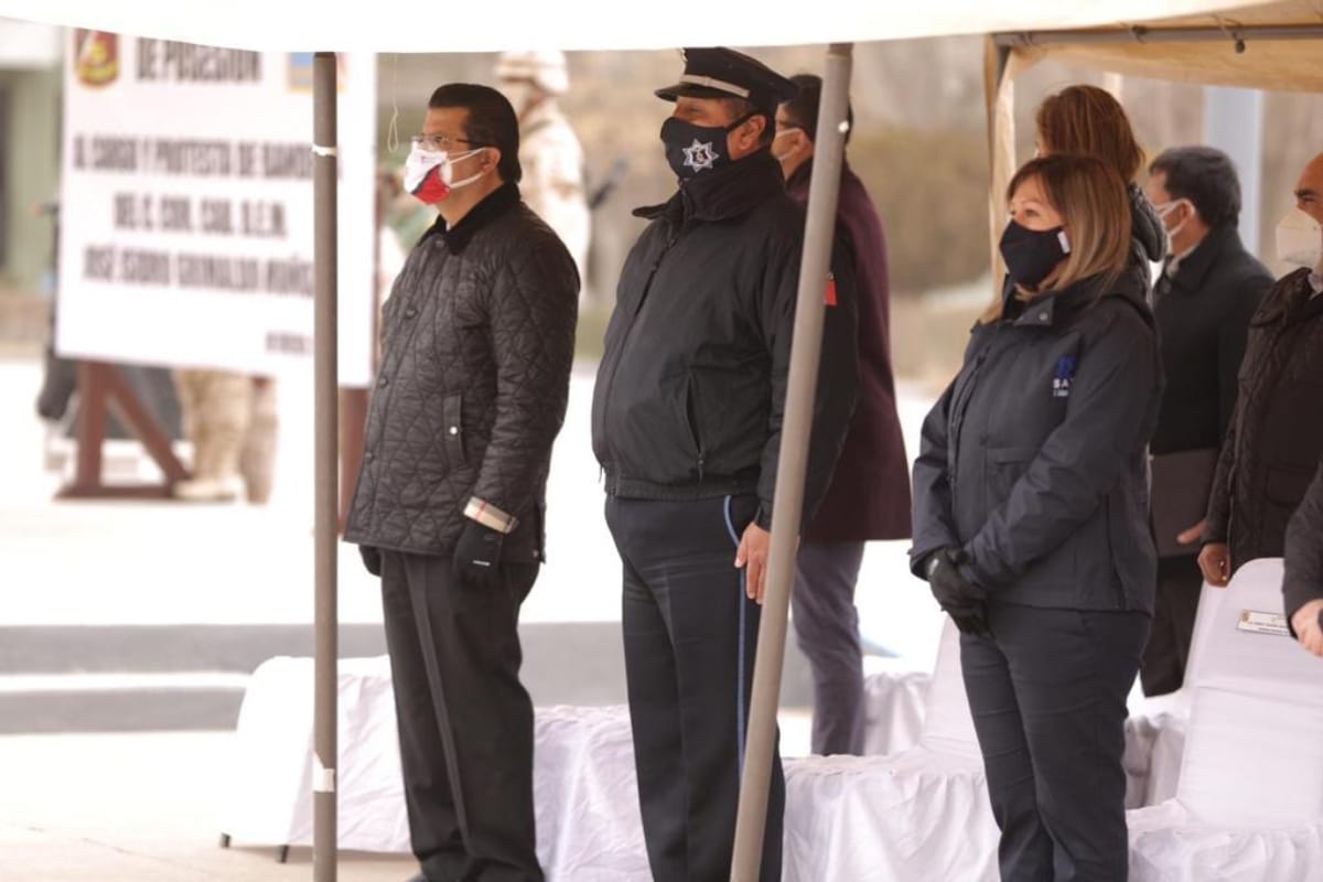 Miguel Ángel Hernández Martínez, General de Brigada Diplomado Estado Mayor, Comandante de la 5/a Zona Militar, se encargó de darle posesión del cargo y tomarle protesta