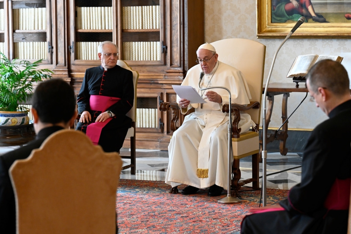 Lejeune, que fue amigo personal de Juan Pablo II, ferviente católico y líder del movimiento francés antiabortista, fue el primer científico que detectó con sus investigaciones ese trastorno prenatal que causa en algunos casos abortos