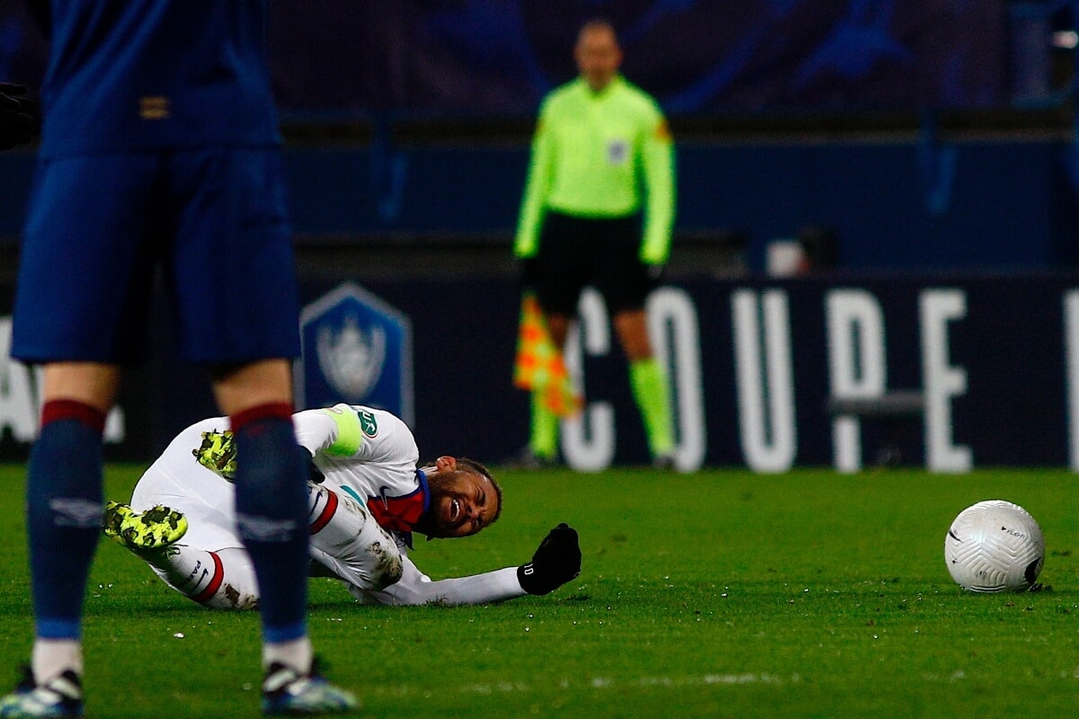 En 2018, se perdió el partido de vuelta de octavos de final frente al Real Madrid debido a un esguince del tobillo derecho