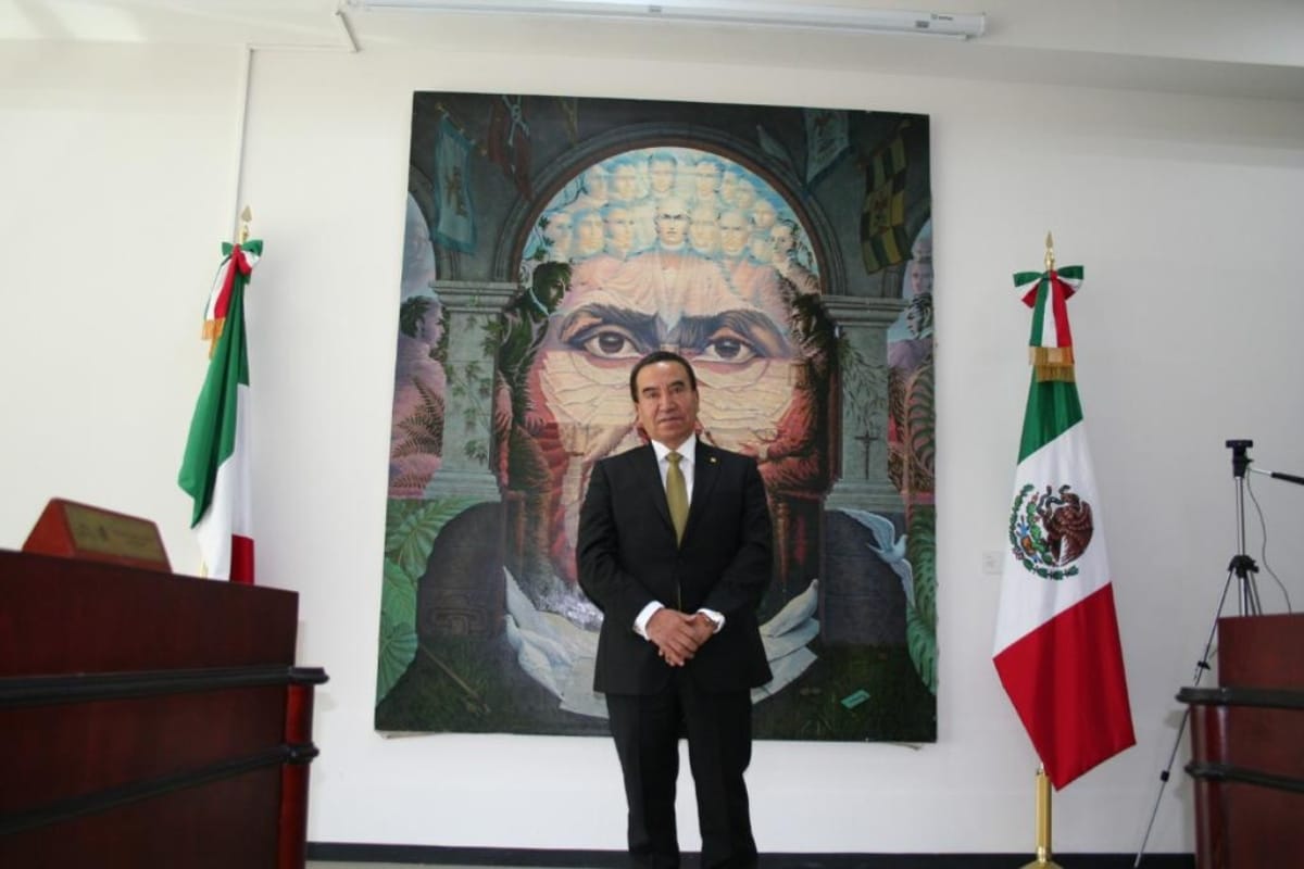 Rufino H León Tovar