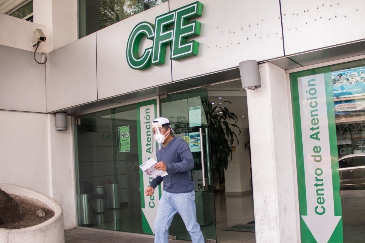 Explicó que al pasar a un modelo donde primero se despache a las centrales hidroeléctricas de la CFE, independientemente de sus costos de generación, significa que el criterio de costos y eficiencia deja de existir