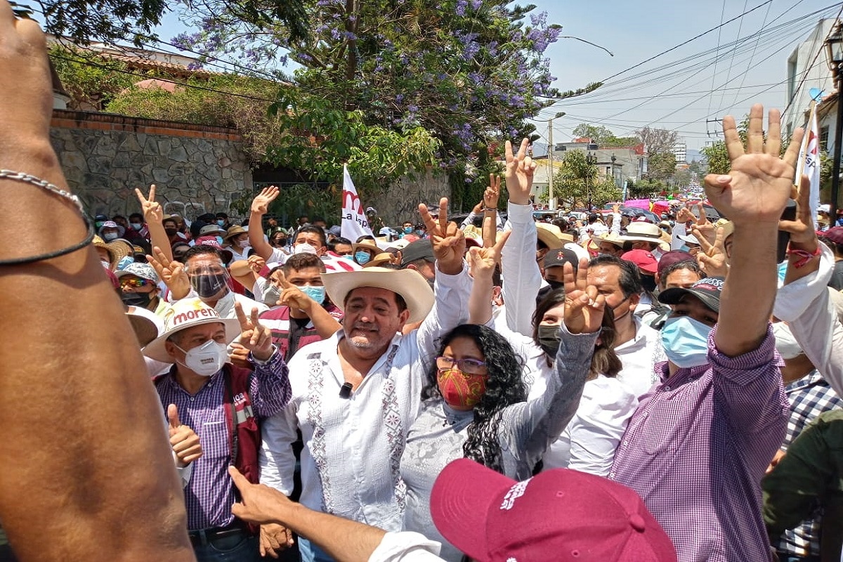 Cientos de personas apoyan a Salgado Macedonio en Guerrero