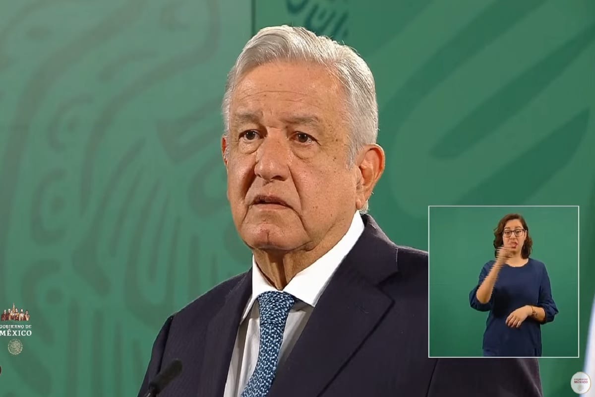 AMLO celebra fusión entre Televisa y Univisión