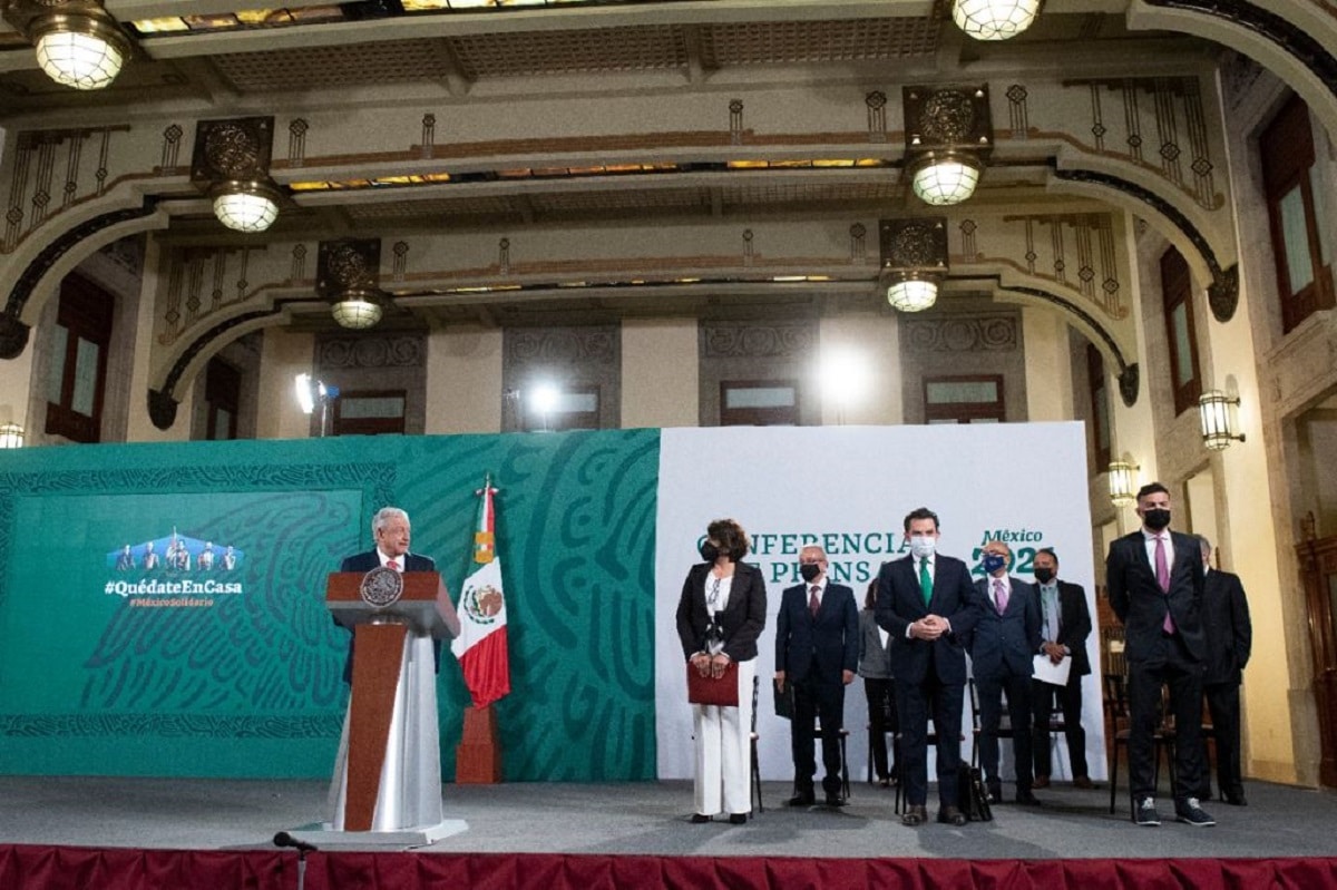 AMLO anuncia escuelas para el deporte