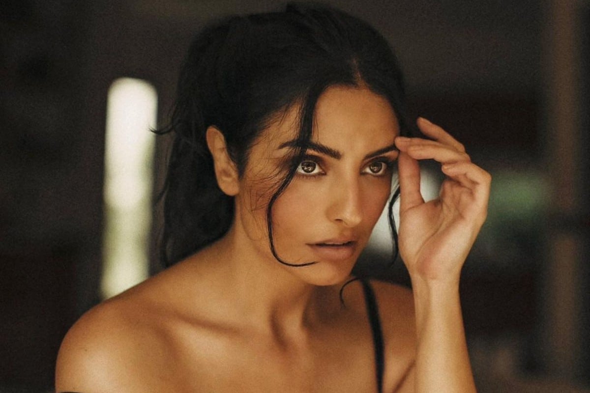 Aislinn Derbez