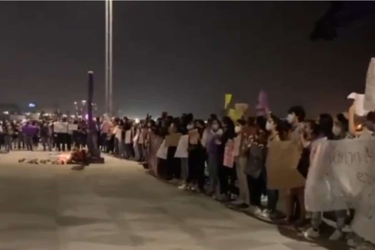 A un mes del fallecimiento de Monse, colectivos feministas demandaron justicia en Veracruz.