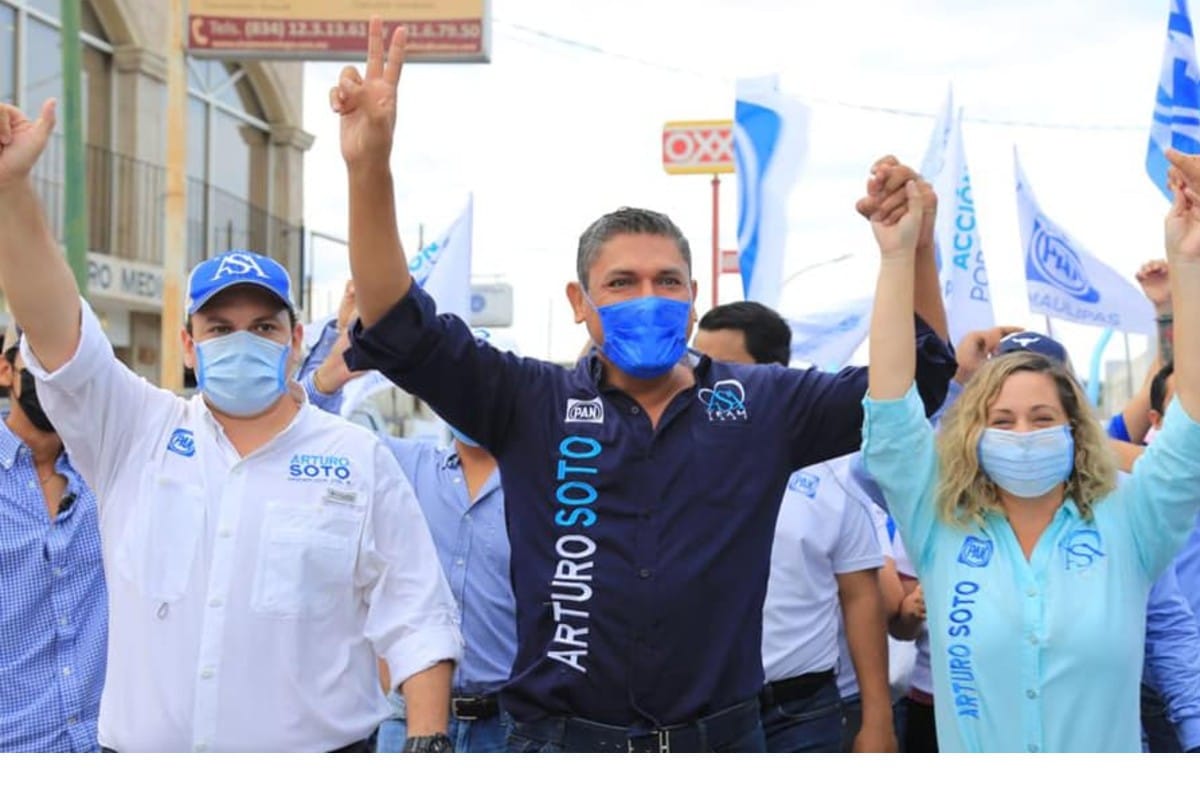 Los aspirantes del PAN pidieron a la ciudadanía que los apoye con su voto.