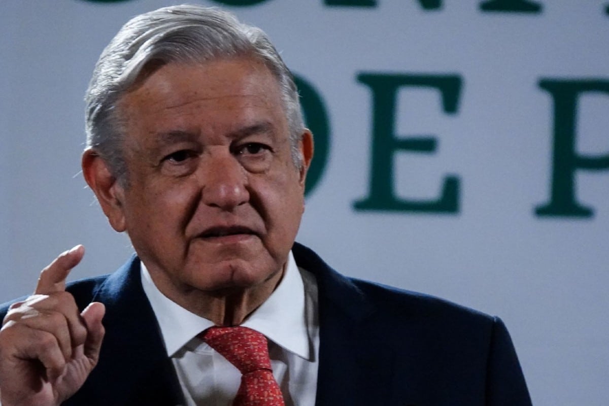 AMLO indicó que un día a la semana combatirá la desinformación con el Quién es quién en las mentiras.