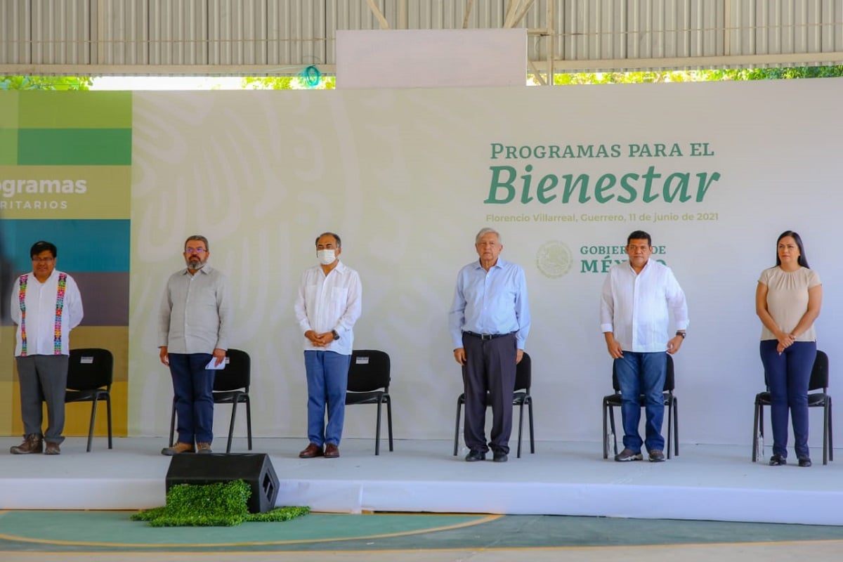 Héctor Astudillo recibió a AMLO en Guerrero