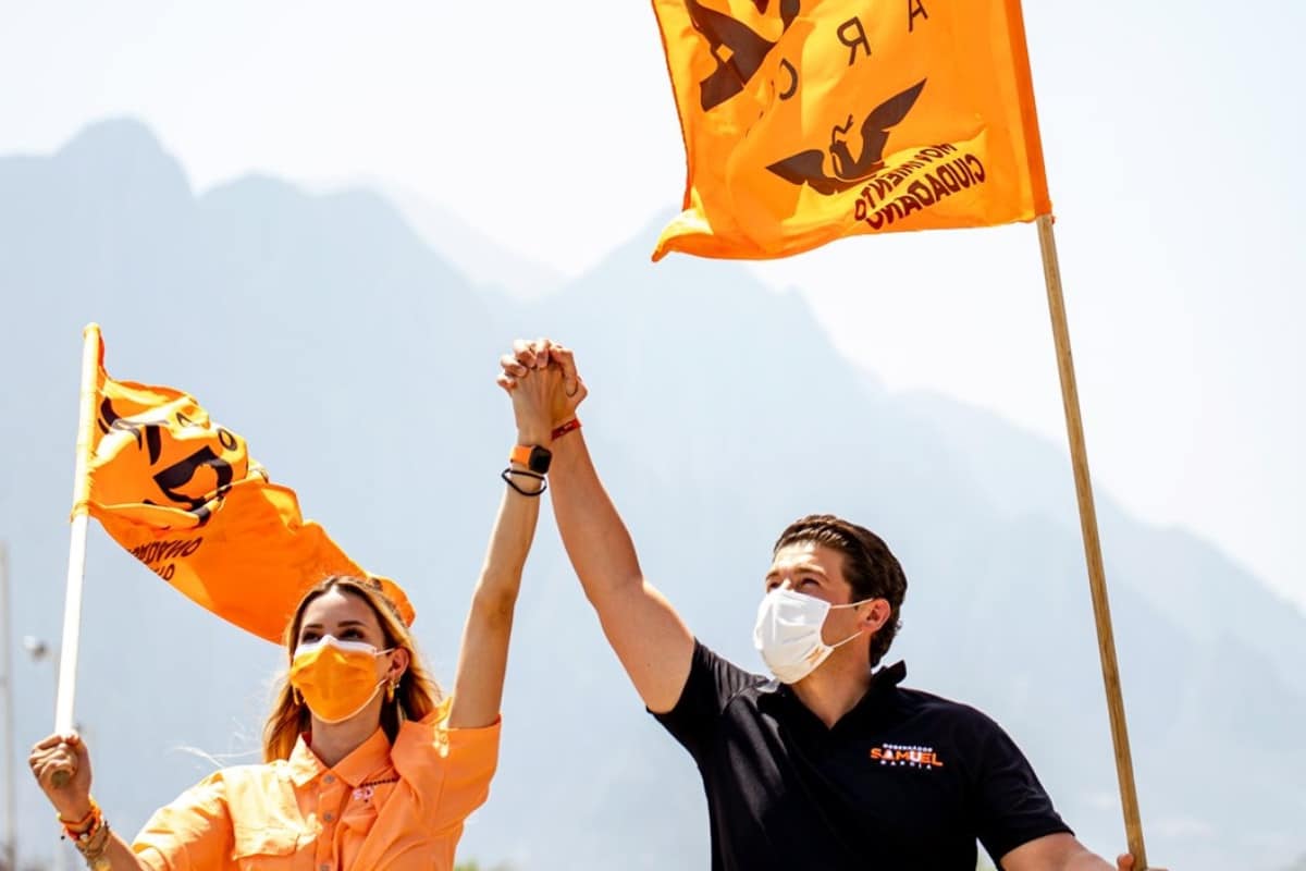 Samuel García convocó a la ciudadanía a festejar en la Macro Plaza su virtual triunfo.