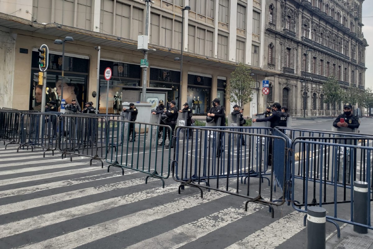 Cerrados accesos al Zócalo