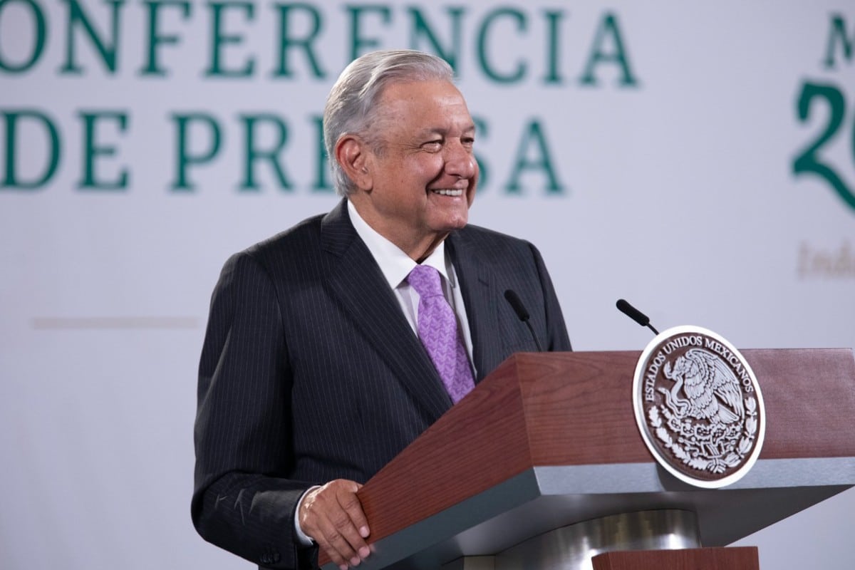 AMLO reconoció que la descentralización es un compromiso pendiente.