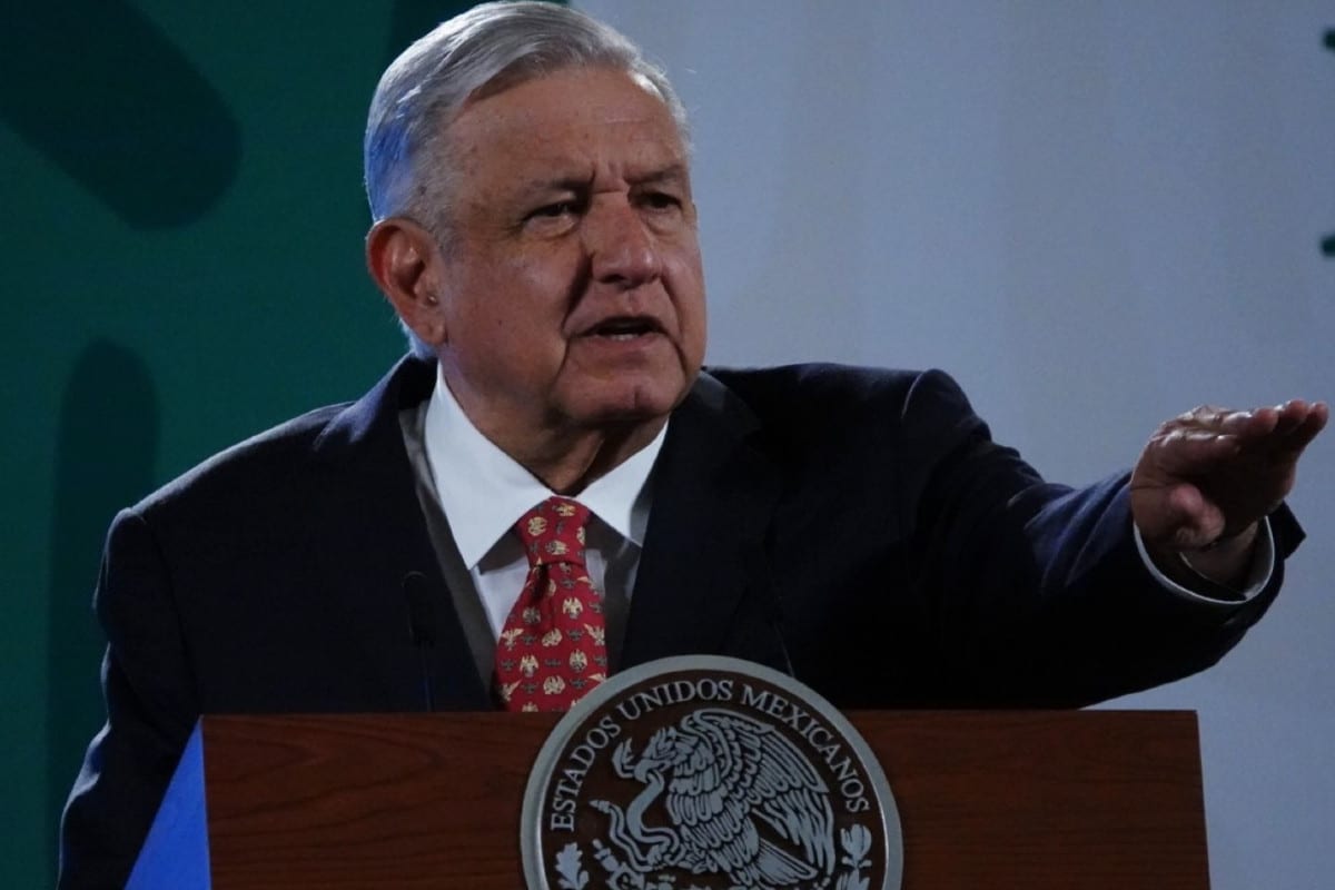 AMLO subrayó el "bombardeo" a su gobierno tras el colapso de la Línea 12 del Metro.