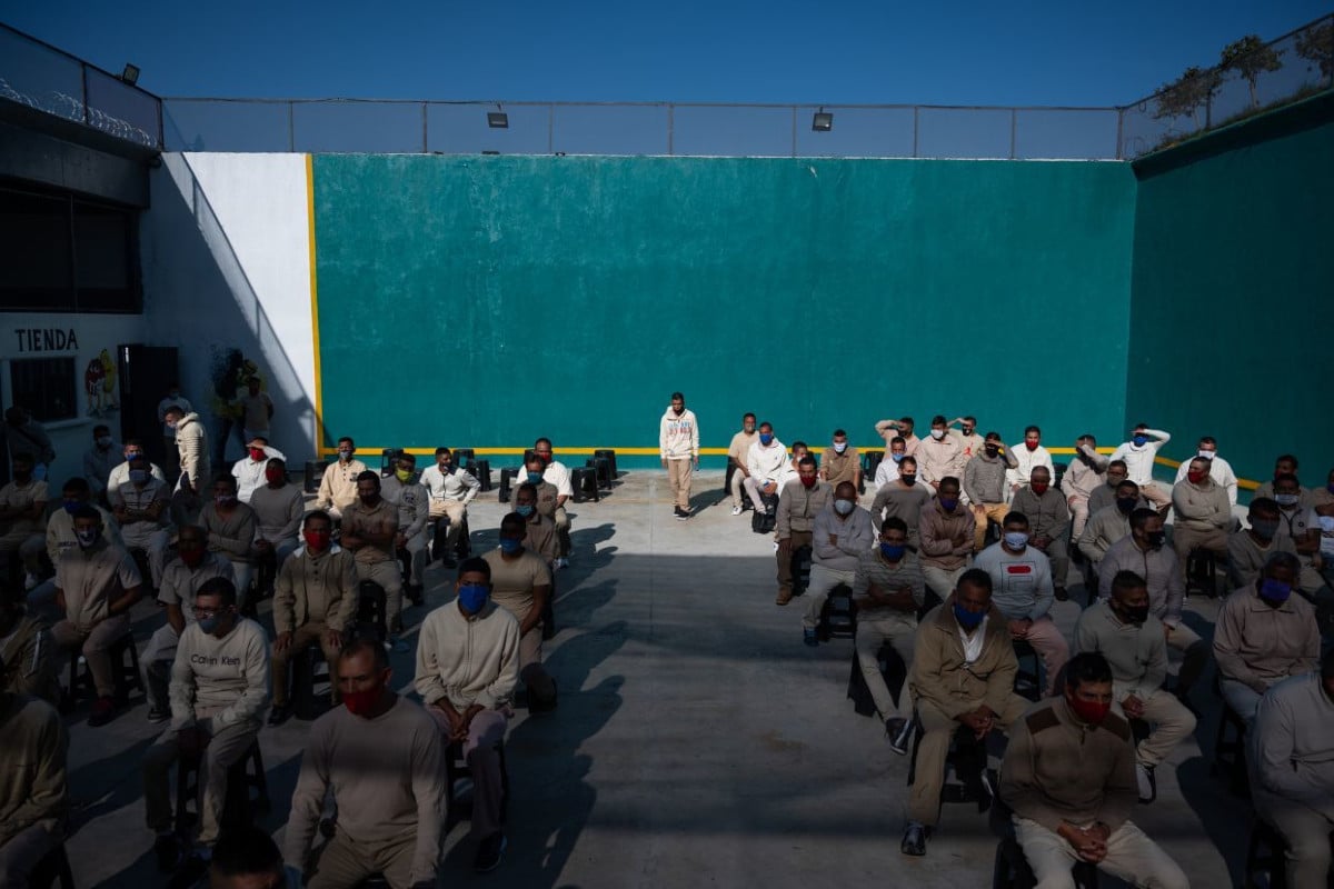 AMLO informó que en cuatro casos, reos en prisiones federales serán liberados.