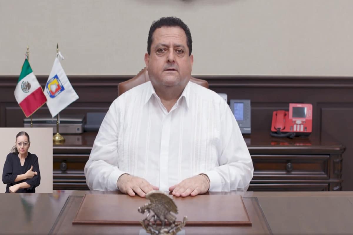 Carlos Mendoza Davis, gobernador de Baja California Sur