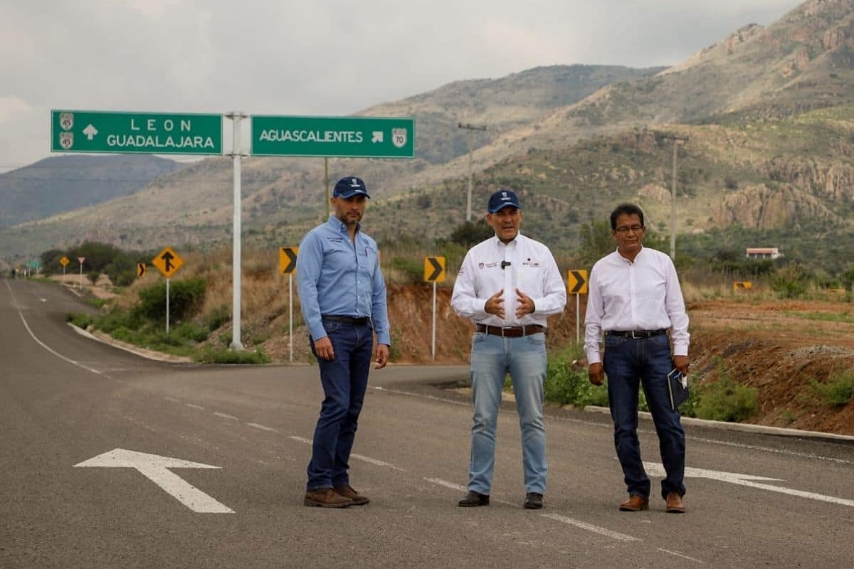 Libramiento carretero avanza a paso firme: Martín Orozco