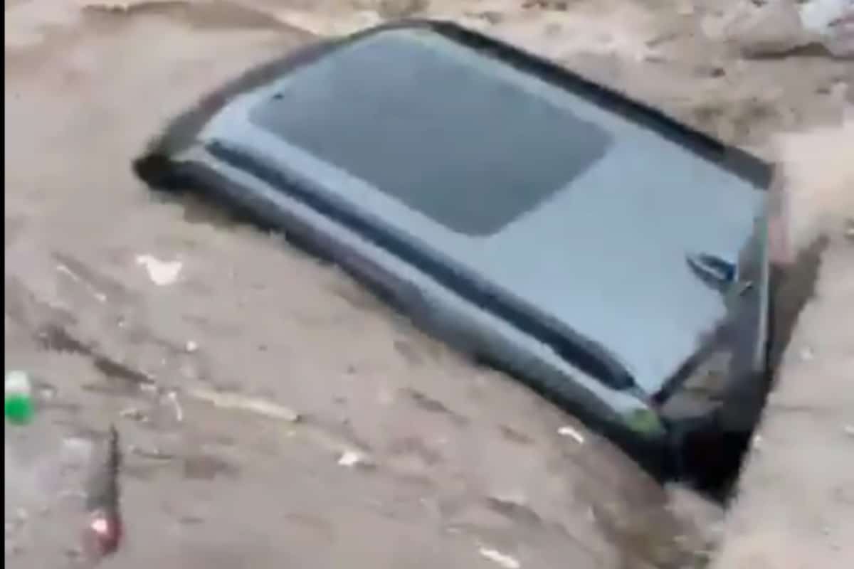 La fuerte lluvia que cayó en Hermosillo, Sonora afectó varias colonias.