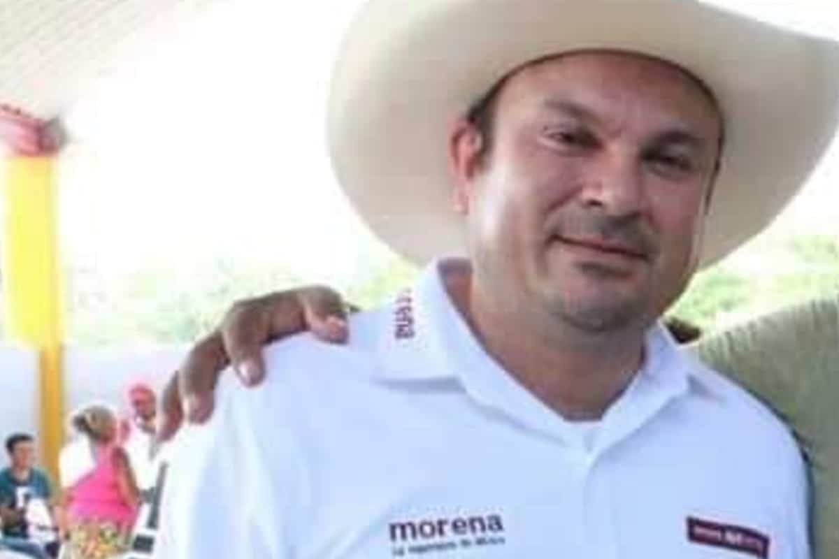 Nicanor Martínez fue agredido por hombres armados mientras transitaba por el municipio.