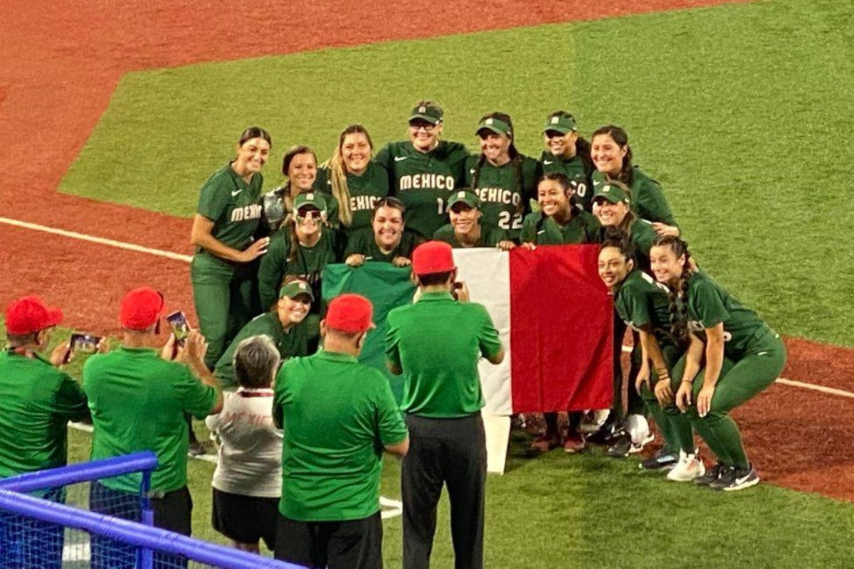 El equipo mexicano de softbol se juega su permanencia en Tokio 2020 ante Australia.