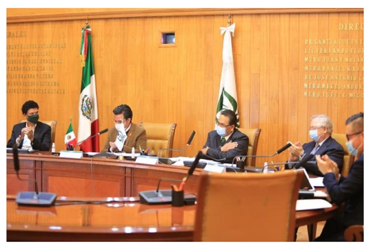 Mtro. Zoé Robledo Aburto, Director General del IMSS y Presidente del H. Consejo Técnico