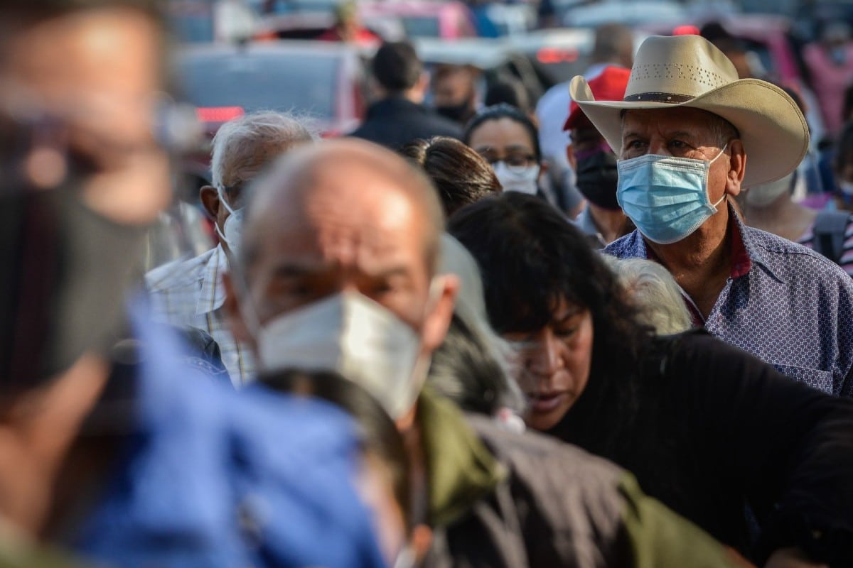 El IFT informó que los adultos mayores pasan más tiempo frente a la televisión que la media nacional.