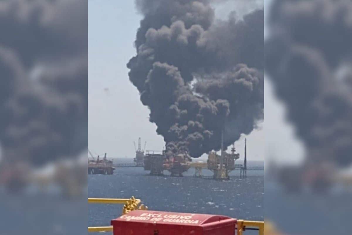 El director de Pemex indicó que son cinco las personas que murieron por el incendio en la plataforma.