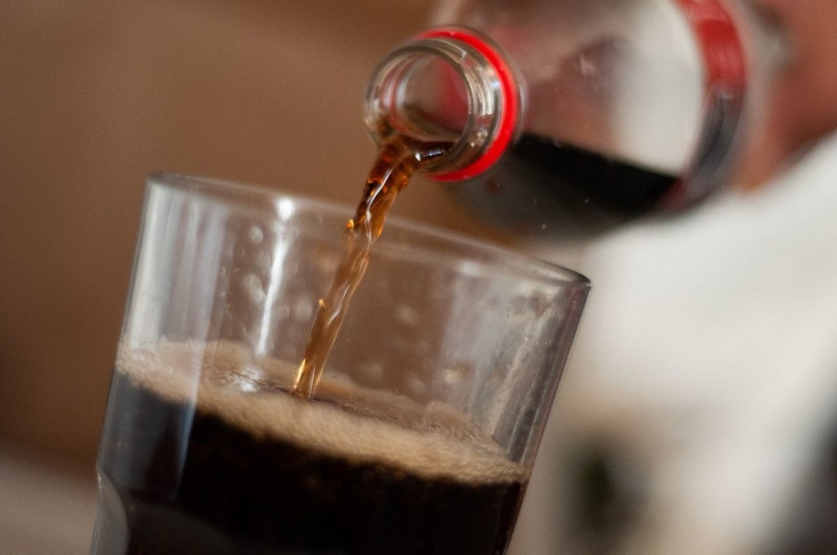 Toma refresco de cola y muere después.