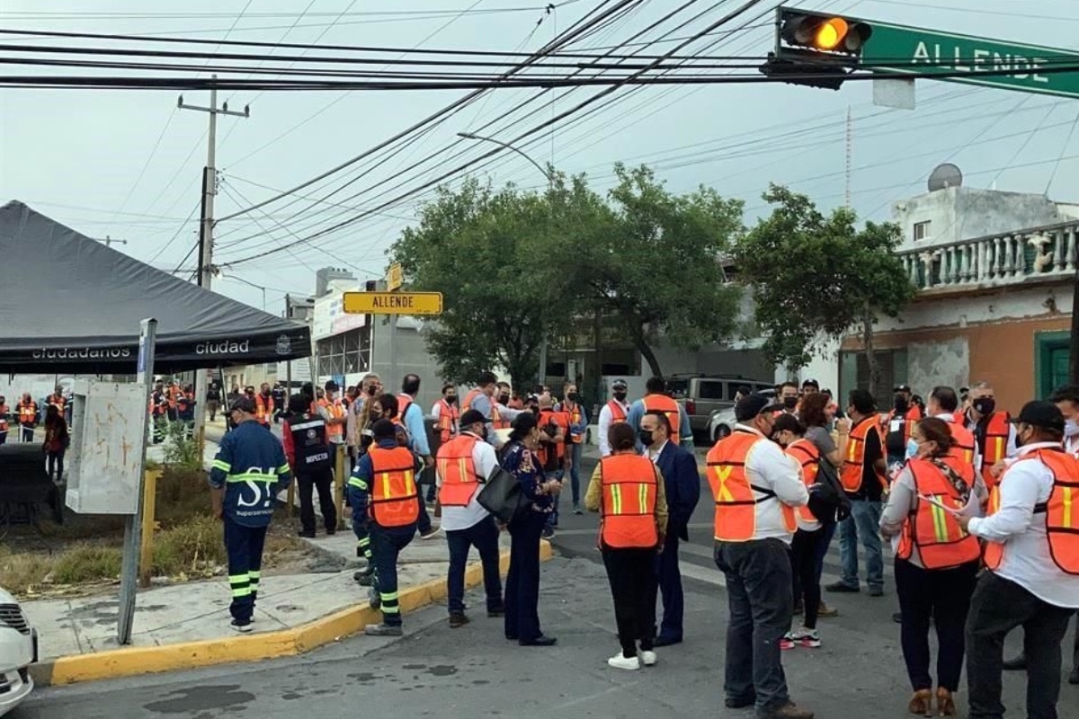 Desalojo en Avenida Vasconcelos en San Pedro