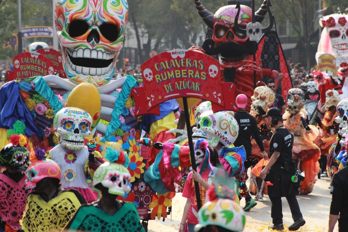 Alistan desfile y festival de ofrendas por Día de Muertos