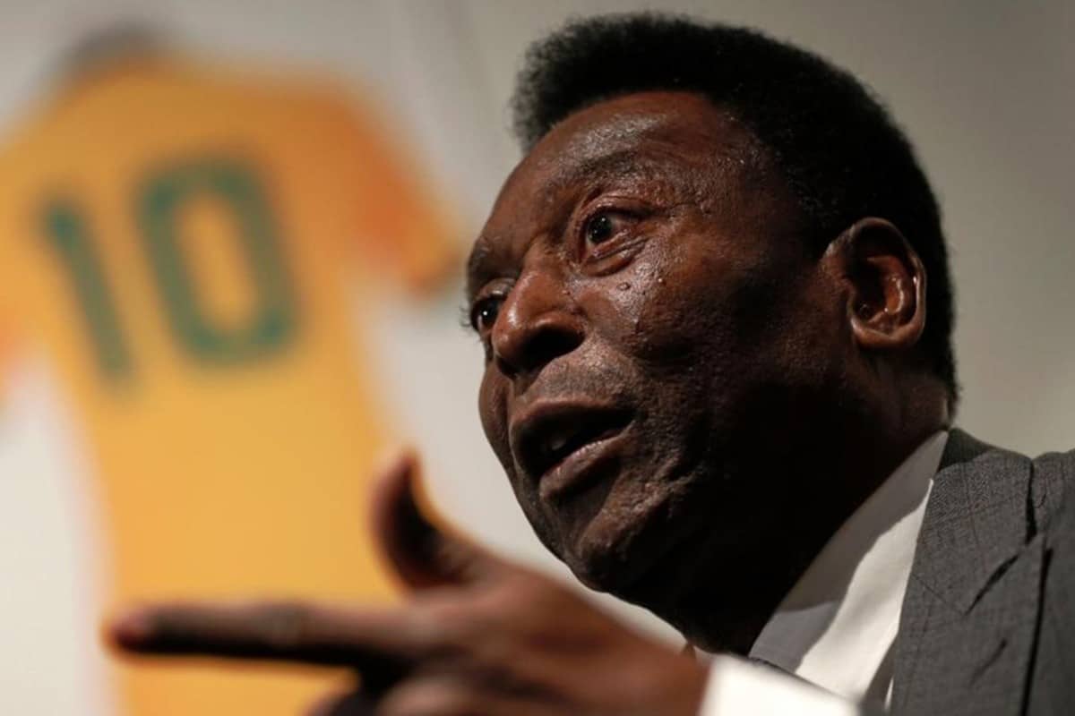 Pelé está hospitalizado en Sao Paulo