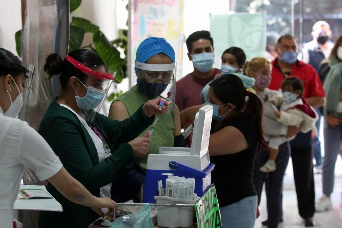 Esta semana se aplicarán segundas dosis para adultos de 30 a 39 años en Iztapalapa e Iztacalco.