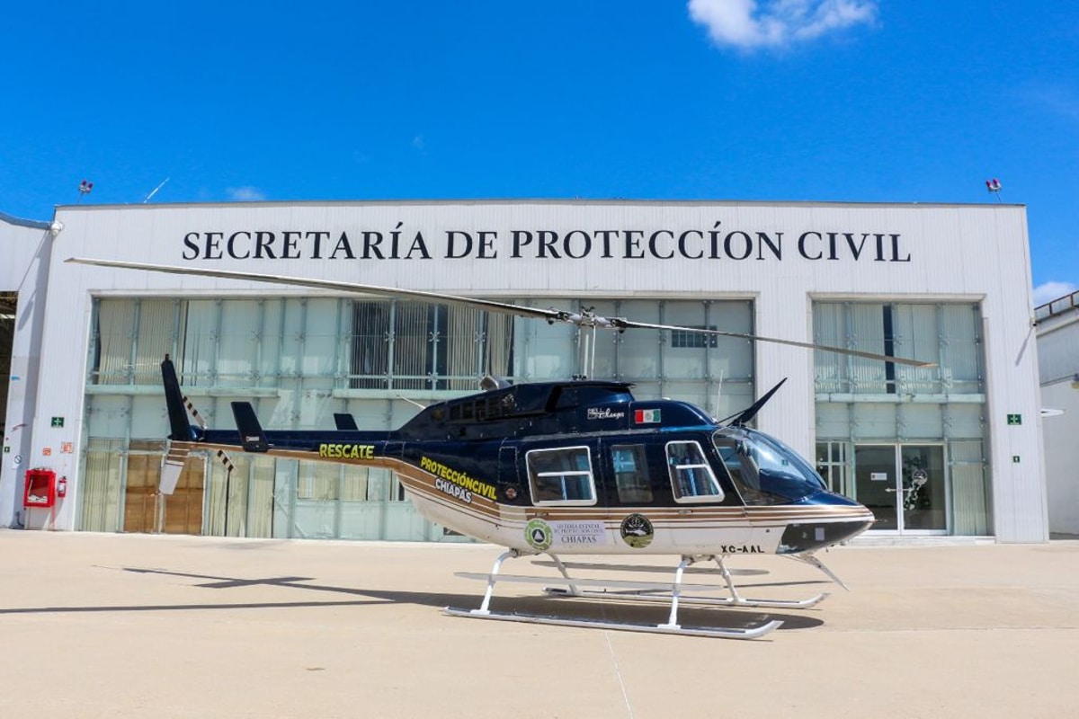 El IMSS subrayó que Elvia N, quien se tomó fotografías en la aeronave no tiene relación con el instituto.