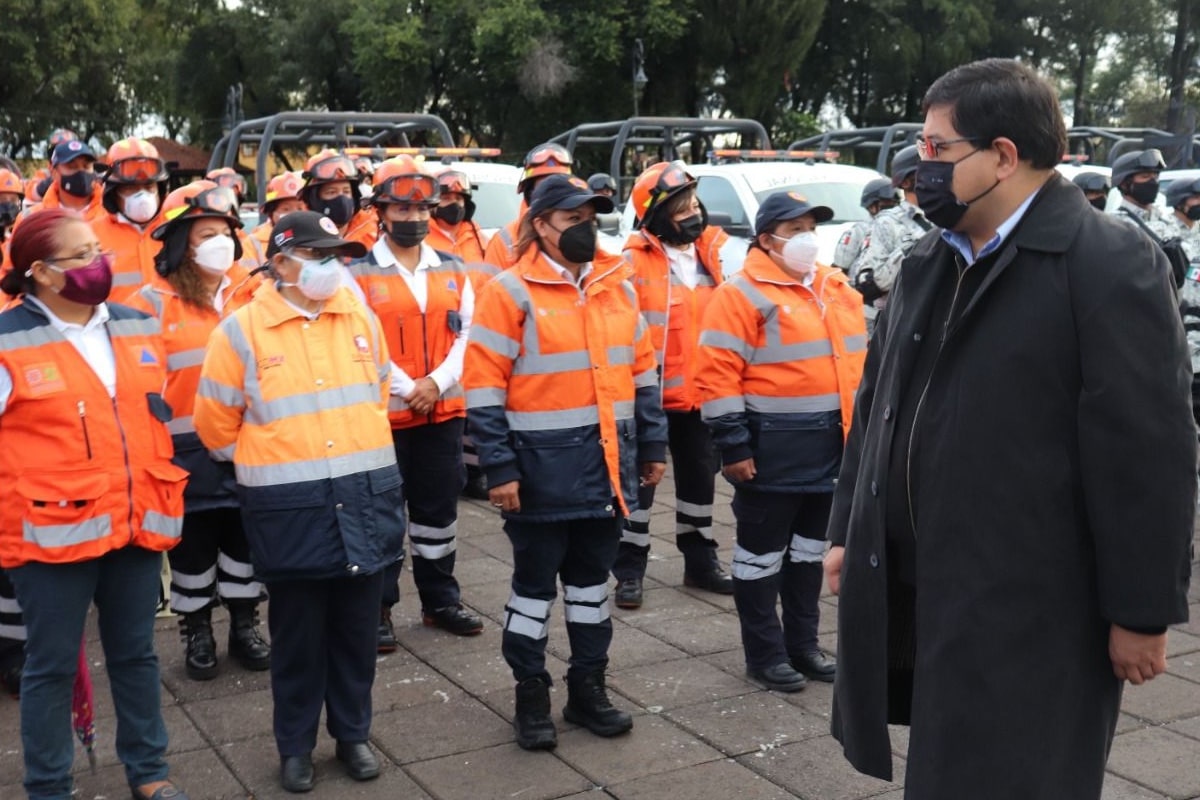 Equipan a cuerpos de emergencia en Xochimilco