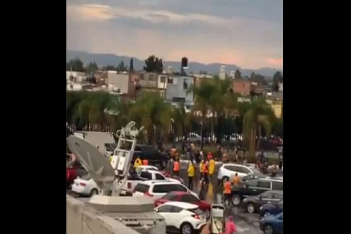 Enfrentamiento entre aficionados de Tigres y San Luis Potosí.