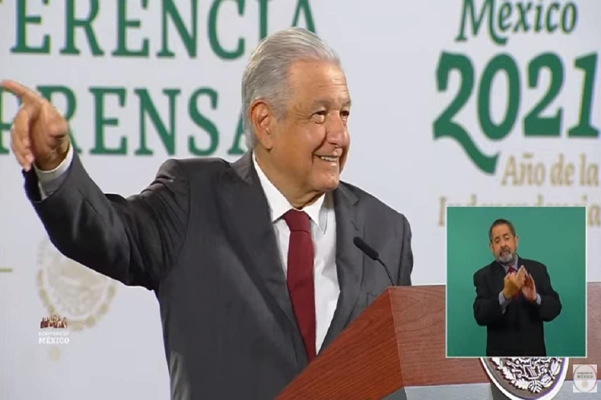 AMLO vuelve a hablar de la UNAM