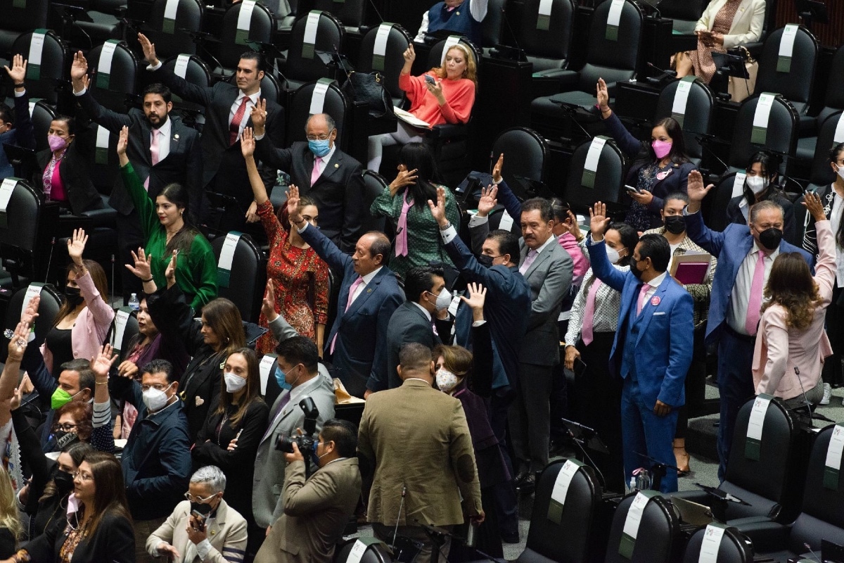 Avanzan diputados con discusión de miscelánea fiscal; aprueban 3 reservas más