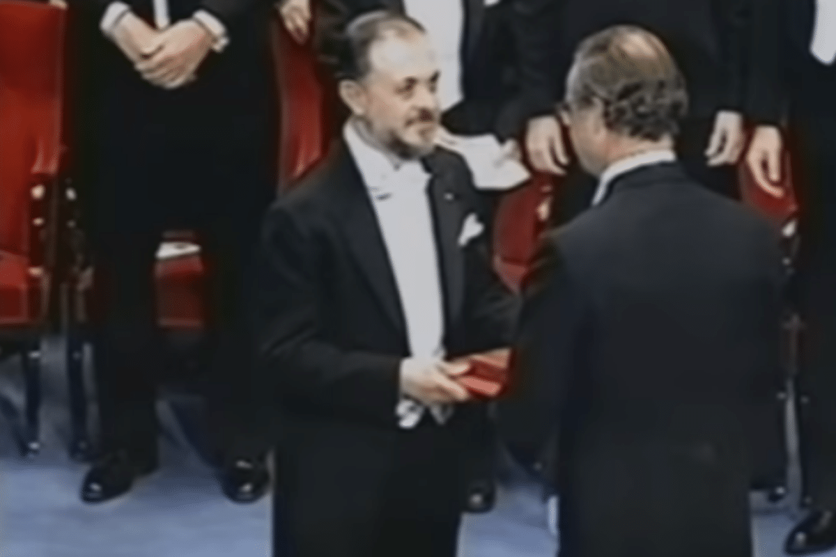 A un año de su partida, recordamos el día en que Mario Molina recibió el nobel 